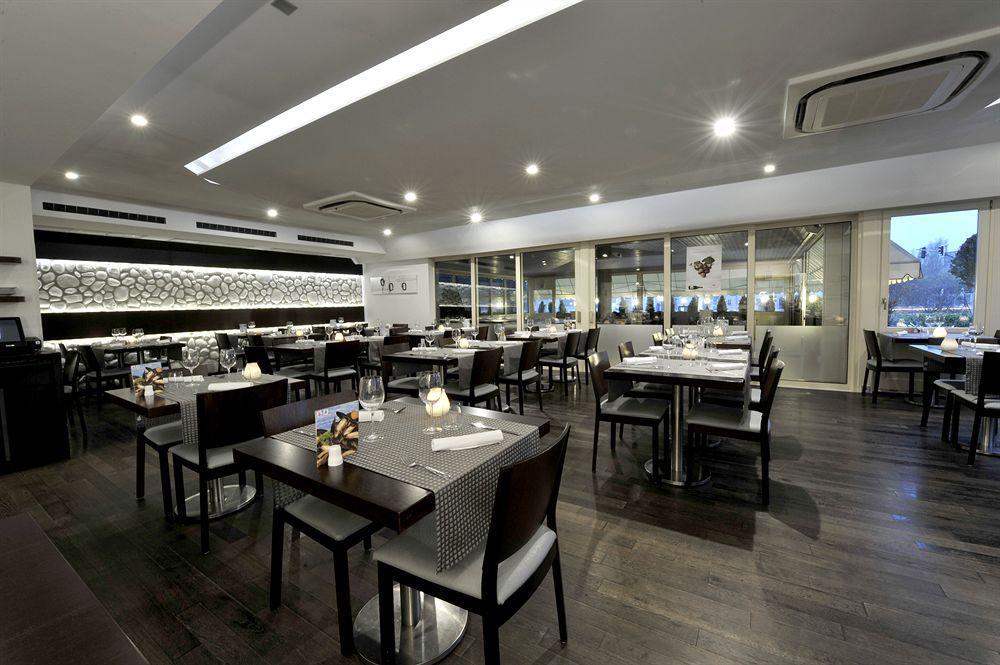 Bivius Hotel Restaurant Luxembourg Strassen Extérieur photo