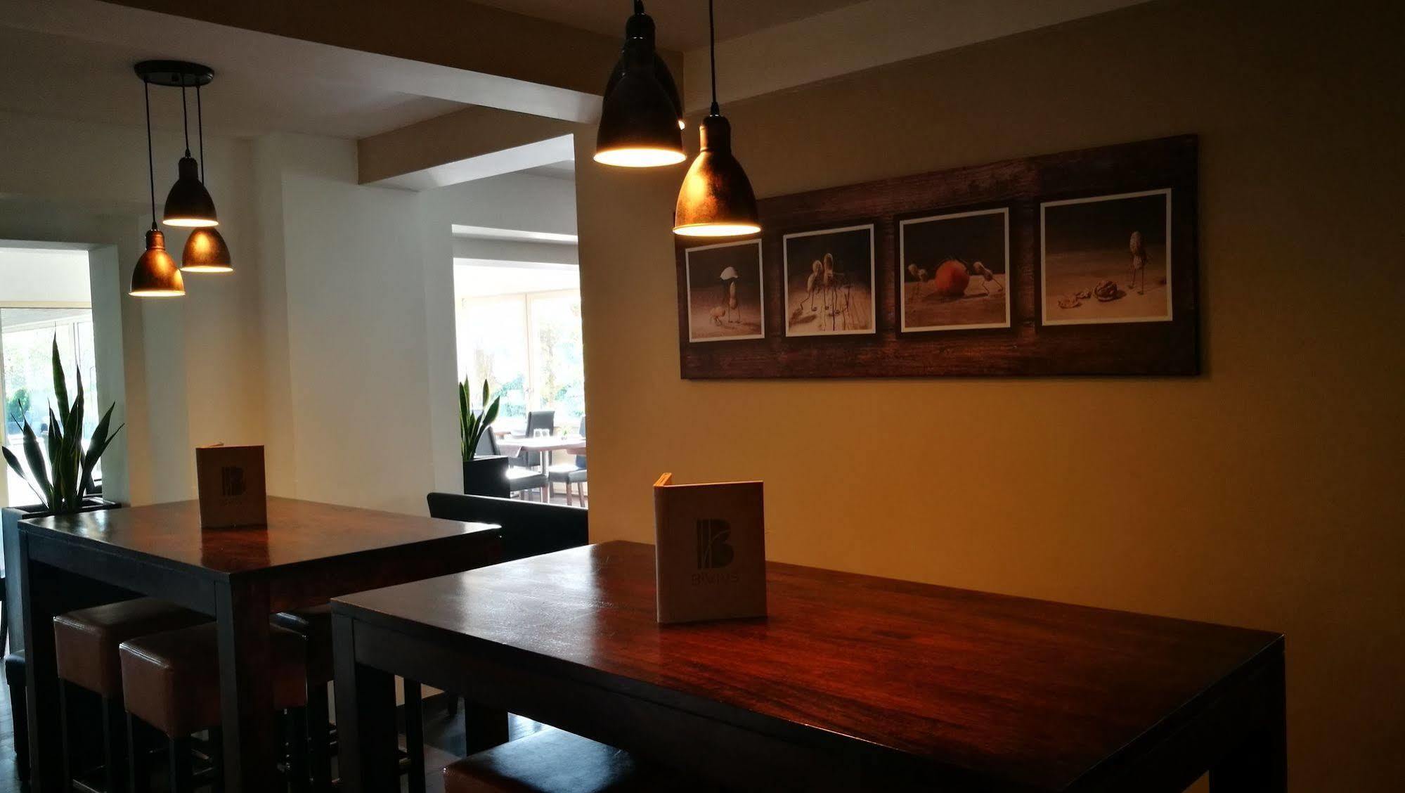 Bivius Hotel Restaurant Luxembourg Strassen Extérieur photo